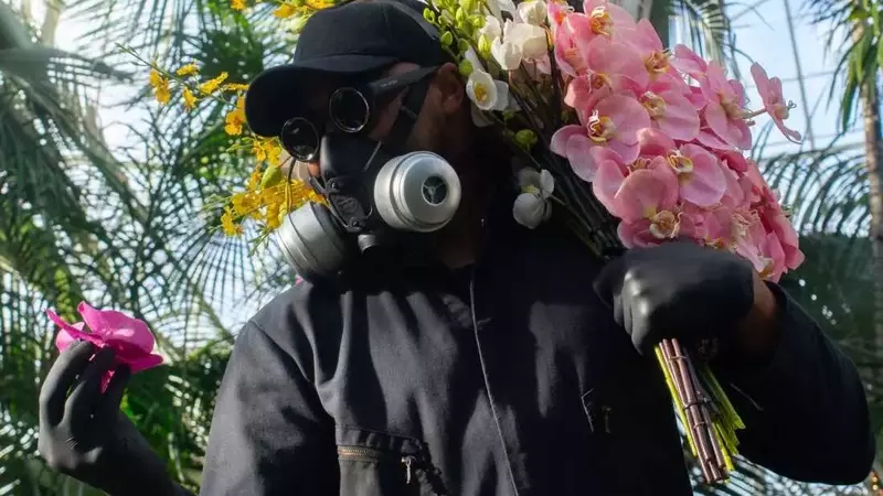 Mr. Flower Fantastic Transforms New York Botanical Garden with 'Concrete Jungle' Exhibit