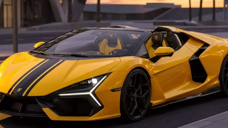 Lamborghini Delays First Electric Supercar Beyond 2030, Focuses on New Hybrid Models