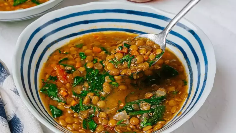 Mastering Slow-Cooker Lentil Soup: A Guide to Rich Flavors and Perfect Texture