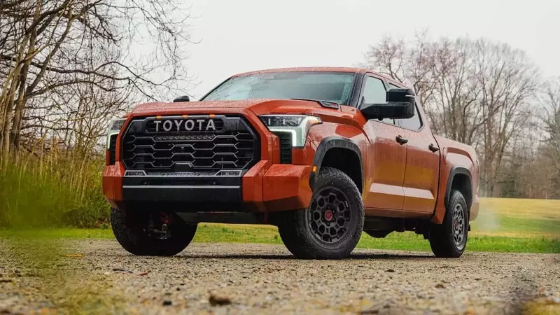 Toyota Reportedly Developing 'Hammer' Pickup to Rival Ford Raptor