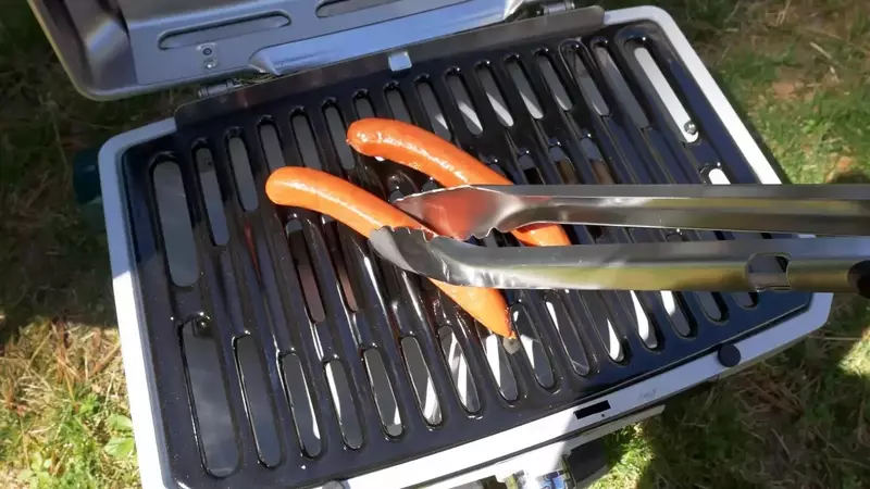 The Ultimate Guide to Choosing the Best Grilling Tongs