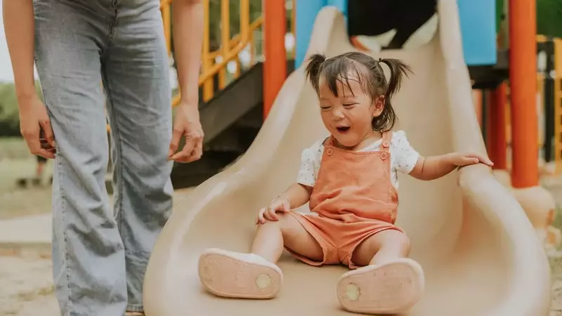 Understanding Panda Parenting: Nurturing Independent Children with Trust and Empathy