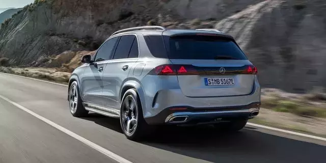 Unveiling the 2027 Mercedes-Benz GLE500e: A Comprehensive Overview