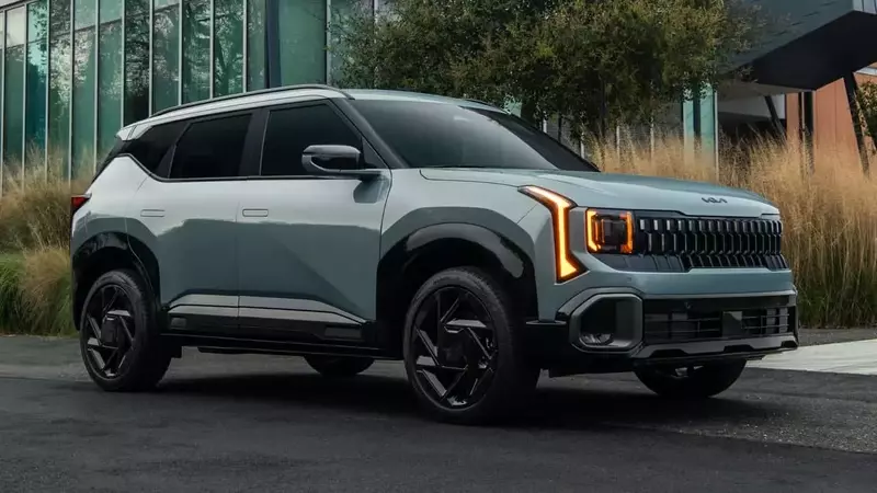 Kia Unveils 2027 Seltos with Telluride-Inspired Design and Multiple Powertrain Options