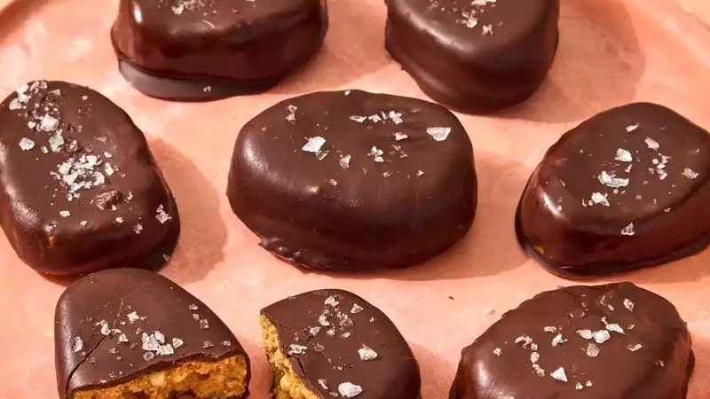 Delectable Chocolate Peanut Butter Easter Eggs Recipe