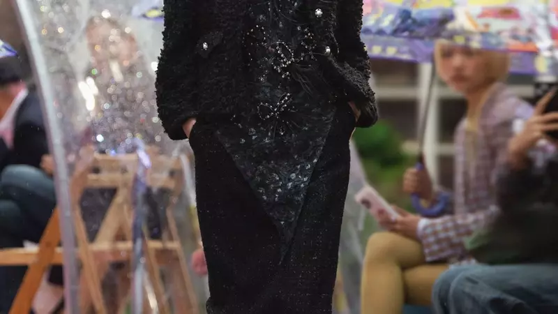 Shuting Qiu's Fall 2026 Collection: A Blend of Memories and Global Textiles