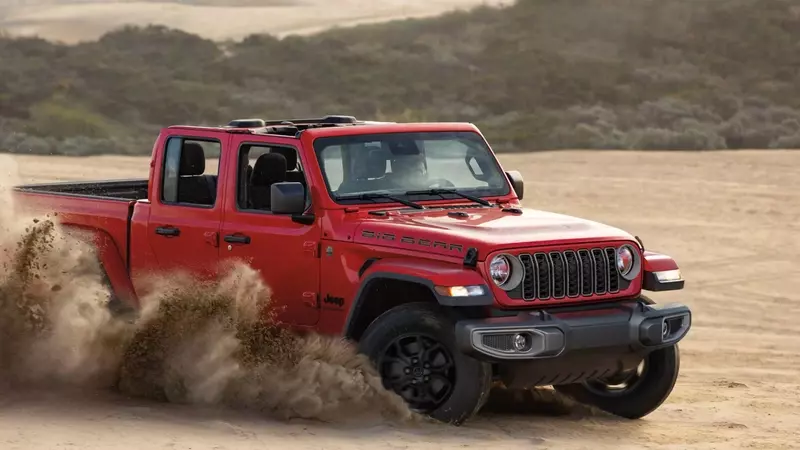 Jeep Gladiator to Reintroduce Manual Transmission, Challenging Toyota Tacoma's Dominance