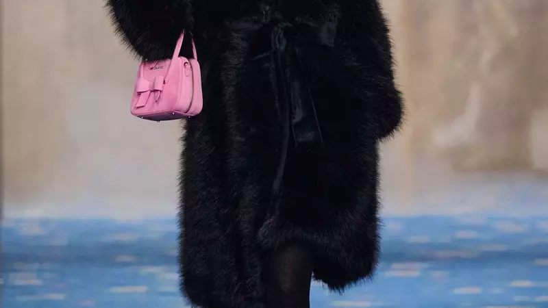 Shushu/Tong's Autumn 2026 Collection: A Tribute to the 'Invented Self' at Shanghai Fashion Week