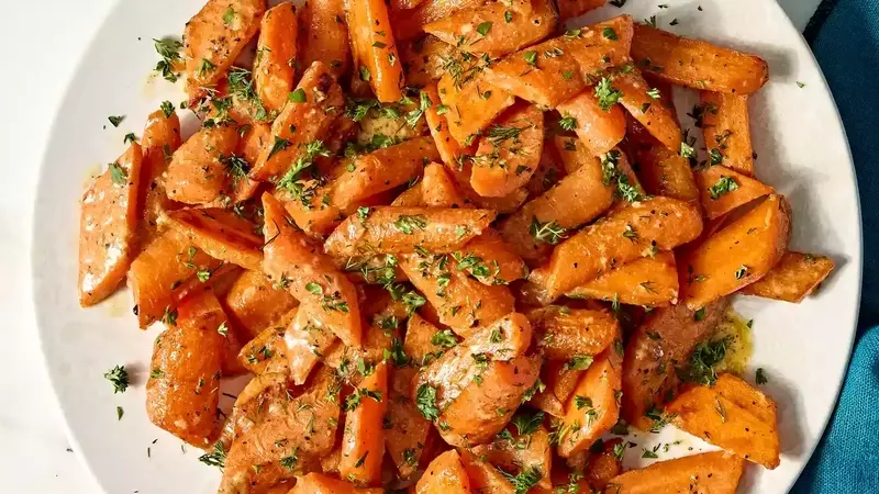 Flavorful Roasted Carrots with Zesty Mustard Vinaigrette