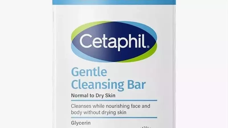 Bar Soap vs. Body Wash: A Comprehensive Guide to Choosing Your Ideal Cleanser