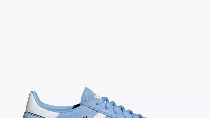 Embrace the Spring Sky: The Hottest Blue Sneaker Trends of the Season