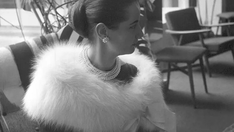 The Enduring Allure of Stoles and Capelets in Fall 2026 Fashion