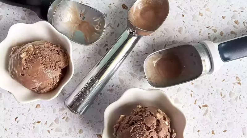 Unveiling the Best Ice Cream Scoops for Effortless Dessert Serving