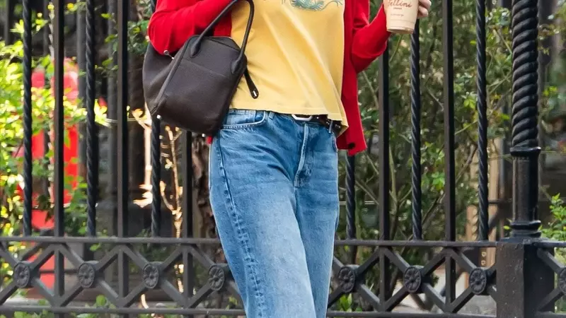 Jennifer Lawrence Embraces Primary Colors for Spring Outing
