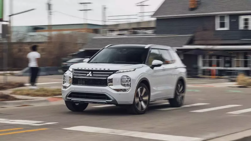 2026 Mitsubishi Outlander SEL Review: A Compromised Compact SUV