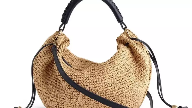 The Enduring Appeal of Raffia Bags: A Summer Essential Transcends Seasons