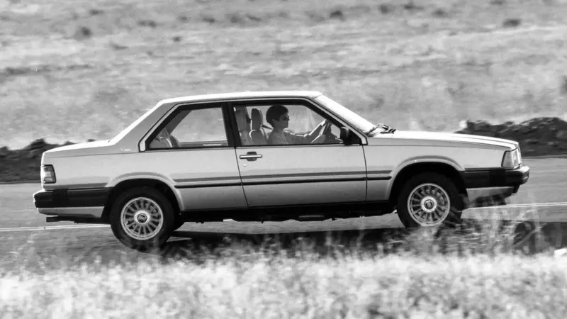 A Retrospective Look at the 1987 Volvo 780: A Luxurious Coupé Reimagined
