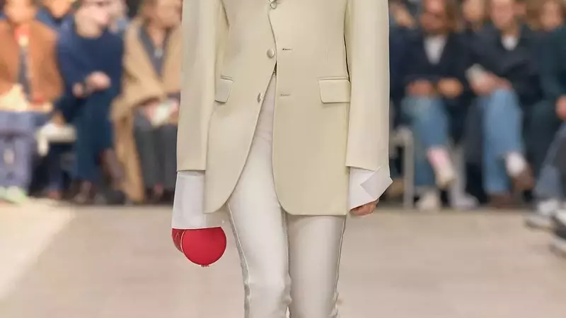 Elevate Your Spring Wardrobe: Creative Layered Necklace Styles for Button-Downs