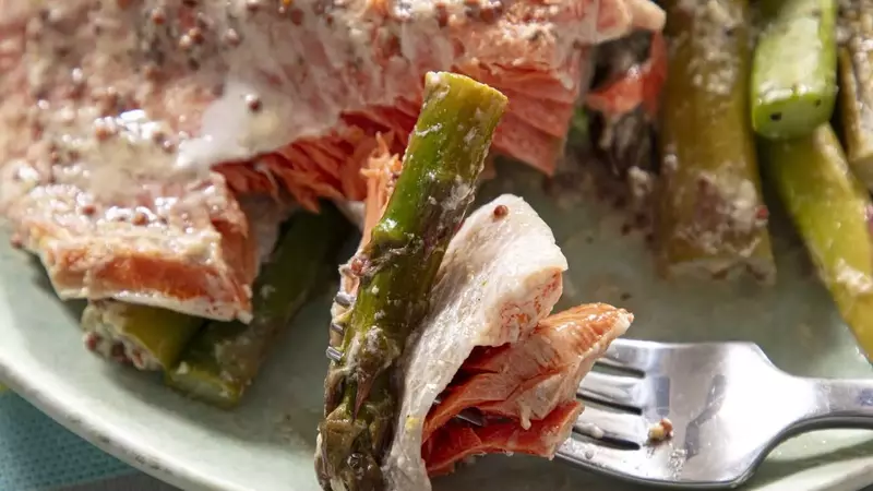 Quick Baked Salmon and Asparagus with Mustard Sauce