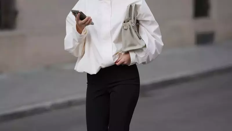 The Resurgence of the Windbreaker: A Spring Fashion Essential
