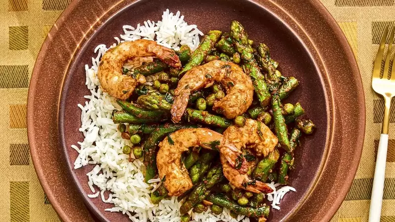 Quick Shrimp and Vegetable Skillet with Chermoula