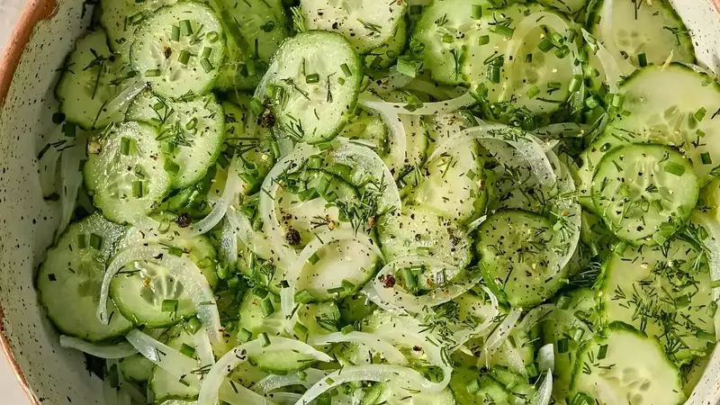 Marinated Cucumber Salad: A Refreshing and Healthy Side Dish