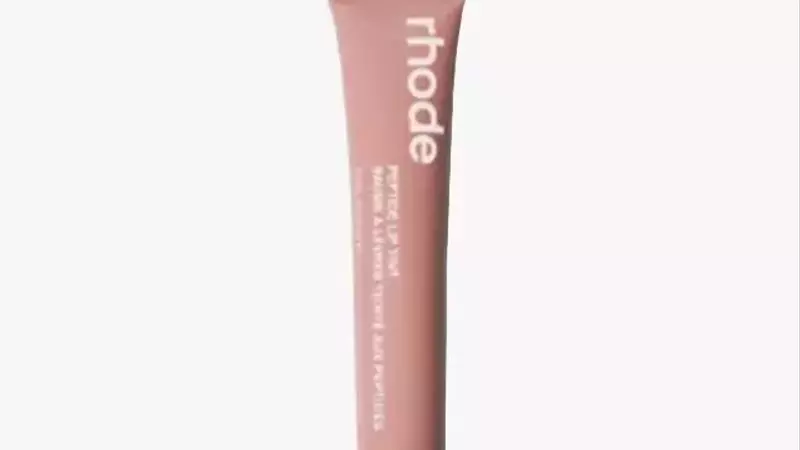 The Rise of Peptide Lip Treatments: A Comprehensive Guide to Hydration and Enhancement