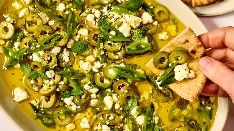 Fresh Olive Oil Dip with Herbs and Goat Cheese