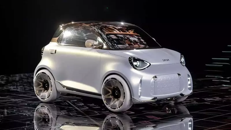 The Smart Car: A Return to Compact Electric Driving