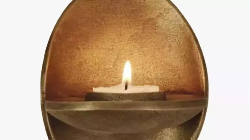 Elevate Your Fireplace: A Guide to Stylish Mantel Decor