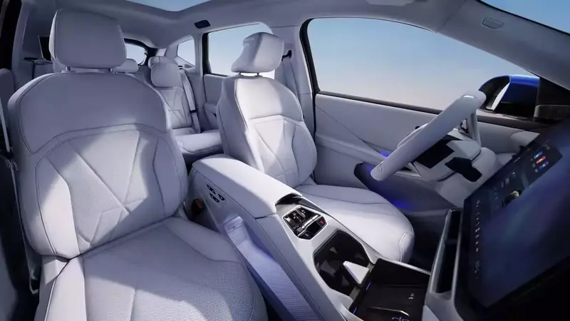BMW Unveils Enhanced iX3 Long Wheelbase with Premium Interior for China Market