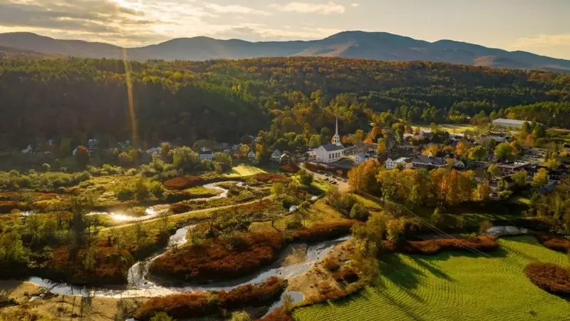 Beyond the Slopes: Top Mountain Towns for Summer Family Adventures