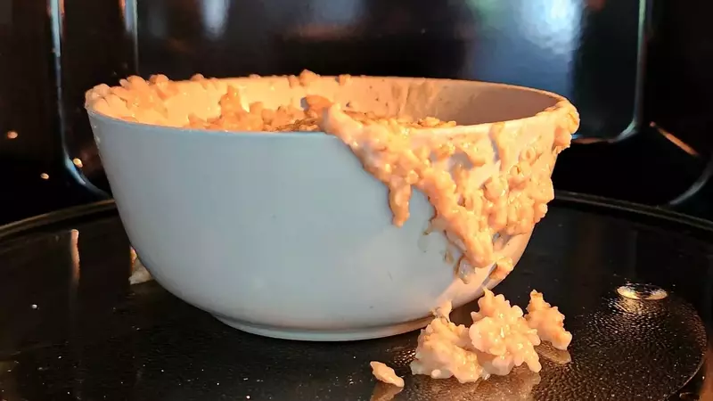 Mastering Oatmeal: How to Prevent Messy Boil-Overs