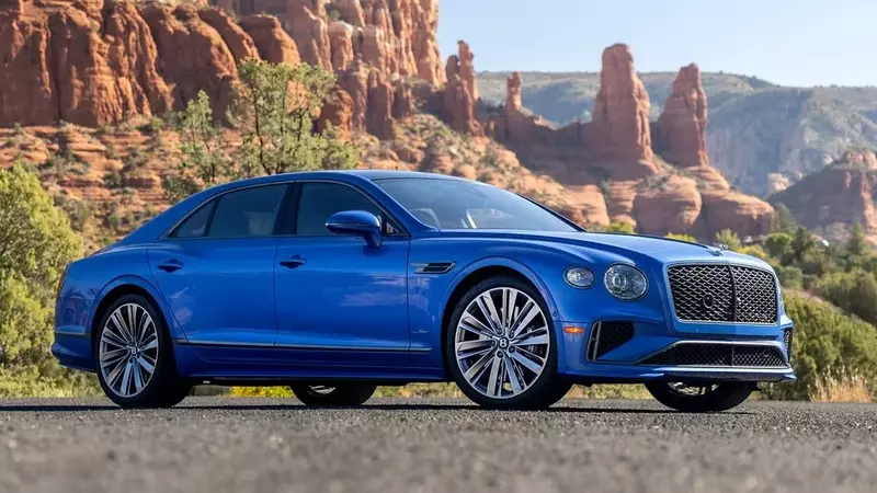 2027 Bentley Flying Spur: A Luxurious Powerhouse