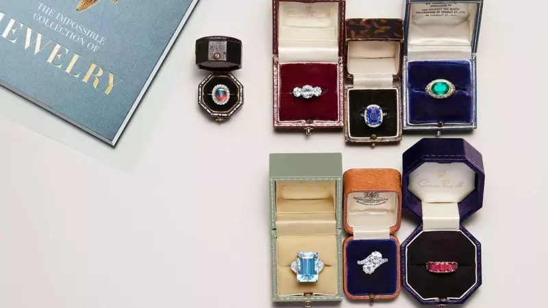 A Guide to Selecting the Perfect Antique Engagement Ring