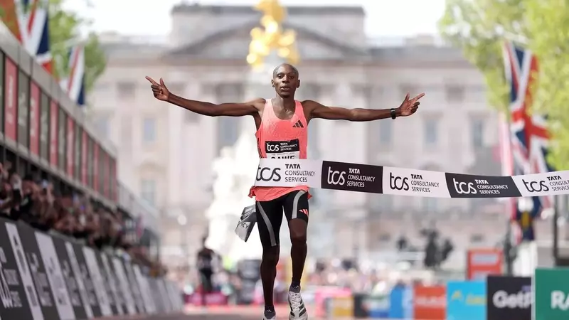 Marathon Mania: Brands Battle for Dominance in a Booming Market