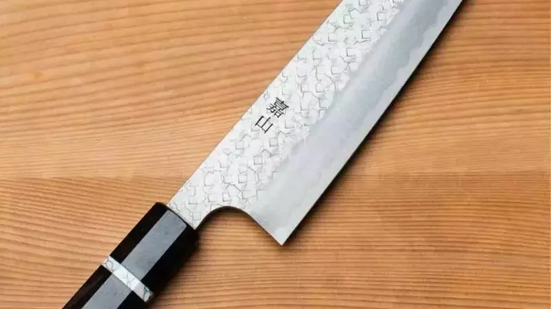 Mastering the Blade: A Comprehensive Guide to Japanese Chef's Knives