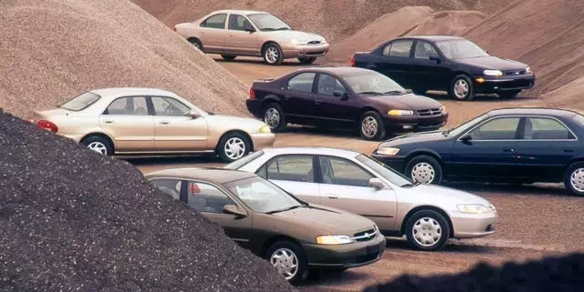 A Look Back at the 1998 Mid-Size Sedan Market