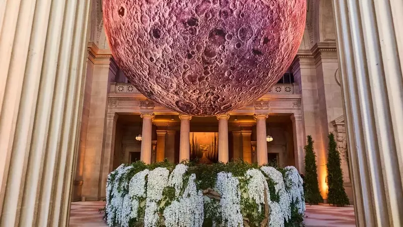 Met Gala 2026: A Luminous Lunar Experience