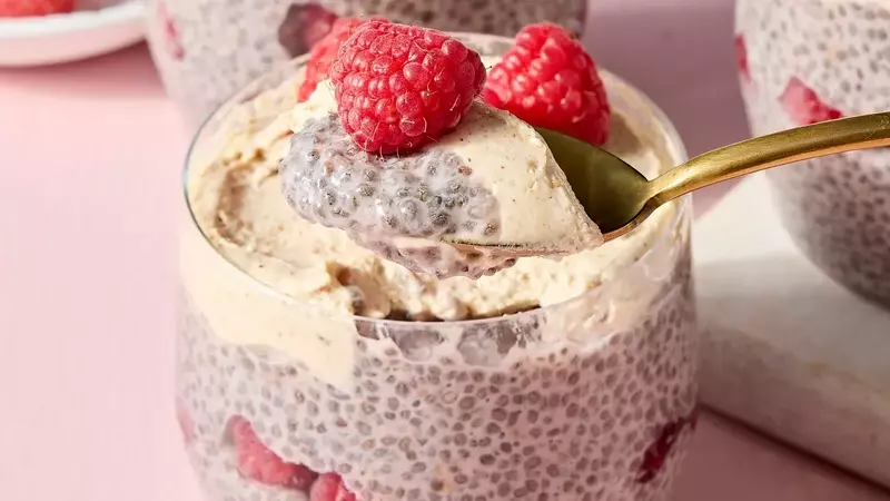 High-Protein Raspberry and Peanut Butter Chia Pudding: A Healthy Start to Your Day
