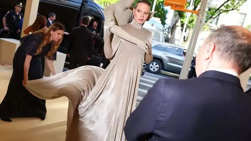 The Unsung Heroes of the 2026 Met Gala: The Train Handlers