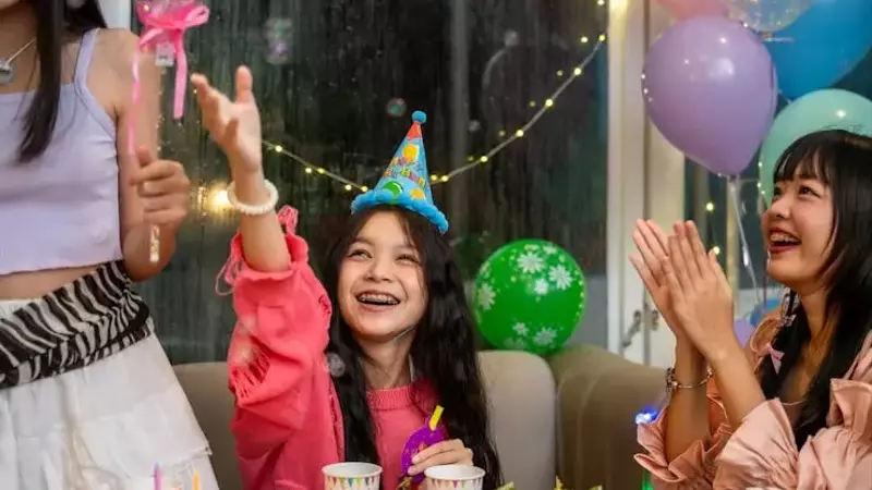 Teenage Birthday Gift Etiquette: A Modern Parental Conundrum