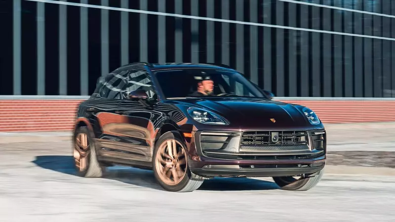 Porsche to Discontinue Gasoline Macan Production This Summer