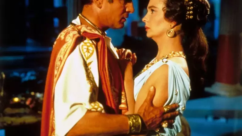 The Shifting Landscape of Accents in Historical Epics