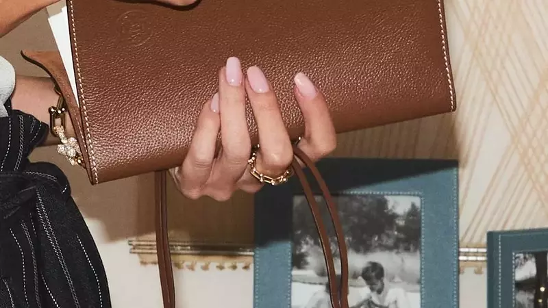 Rosie Huntington-Whiteley Launches Home Decor Line 'Mémoire'