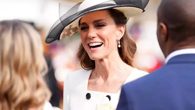 Kate Middleton's Enchanting Garden Party Attire at Buckingham Palace