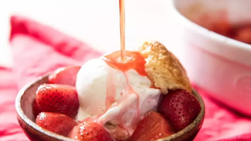 Transforming Strawberries: The Art of Roasting for Enhanced Flavor