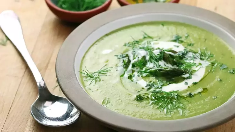 Bright and Velvety Asparagus and Tarragon Velouté