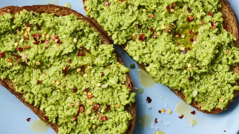 Quick and Healthy Smashed Pea Toast