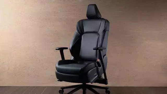 Toyota Unveils Luxurious Crown Seat Desk Chair for the Elite Office